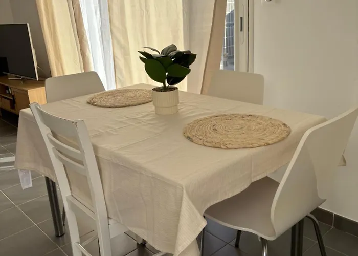 Dom wakacyjny Maison Entiere Avec Jardin , Proche Bordeaux, Rocade Et Arkea Arena Bouliac