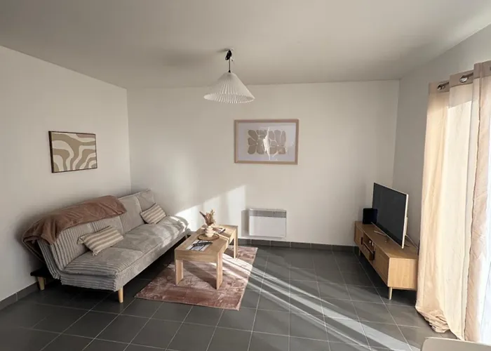 Maison Entiere Avec Jardin , Proche Bordeaux, Rocade Et Arkea Arena *