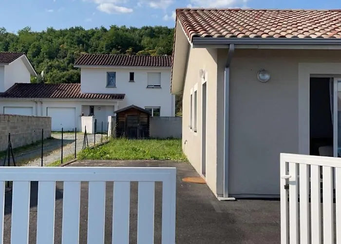 Dom wakacyjny Maison Entiere Avec Jardin , Proche Bordeaux, Rocade Et Arkea Arena *